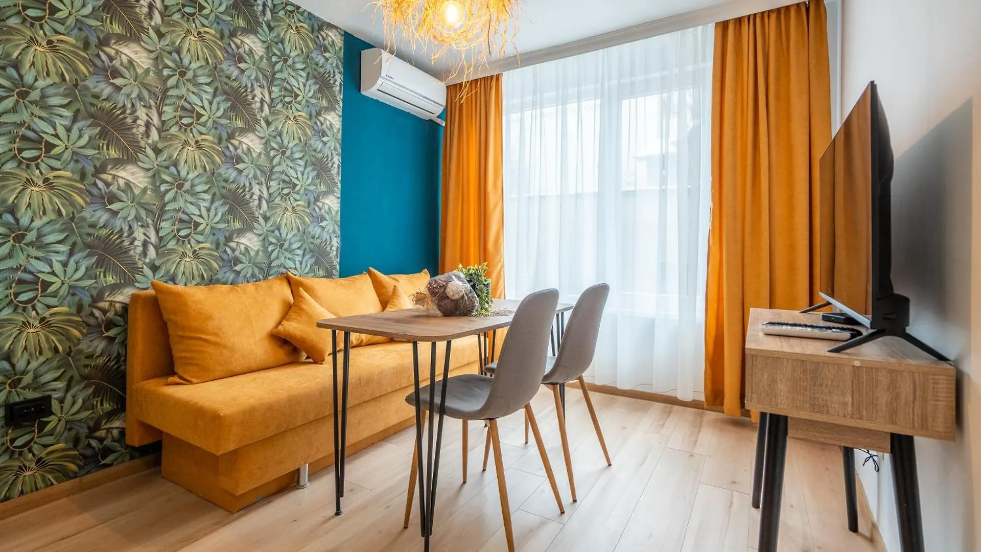 Exotic Apartment 소피아 0*,